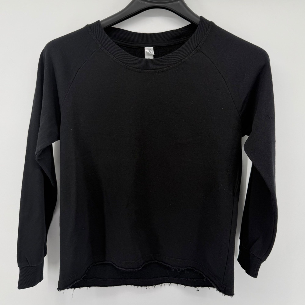 Alternative Apparel Women's Black Raglan Raw Hem Crewneck Sweatshirt Medium